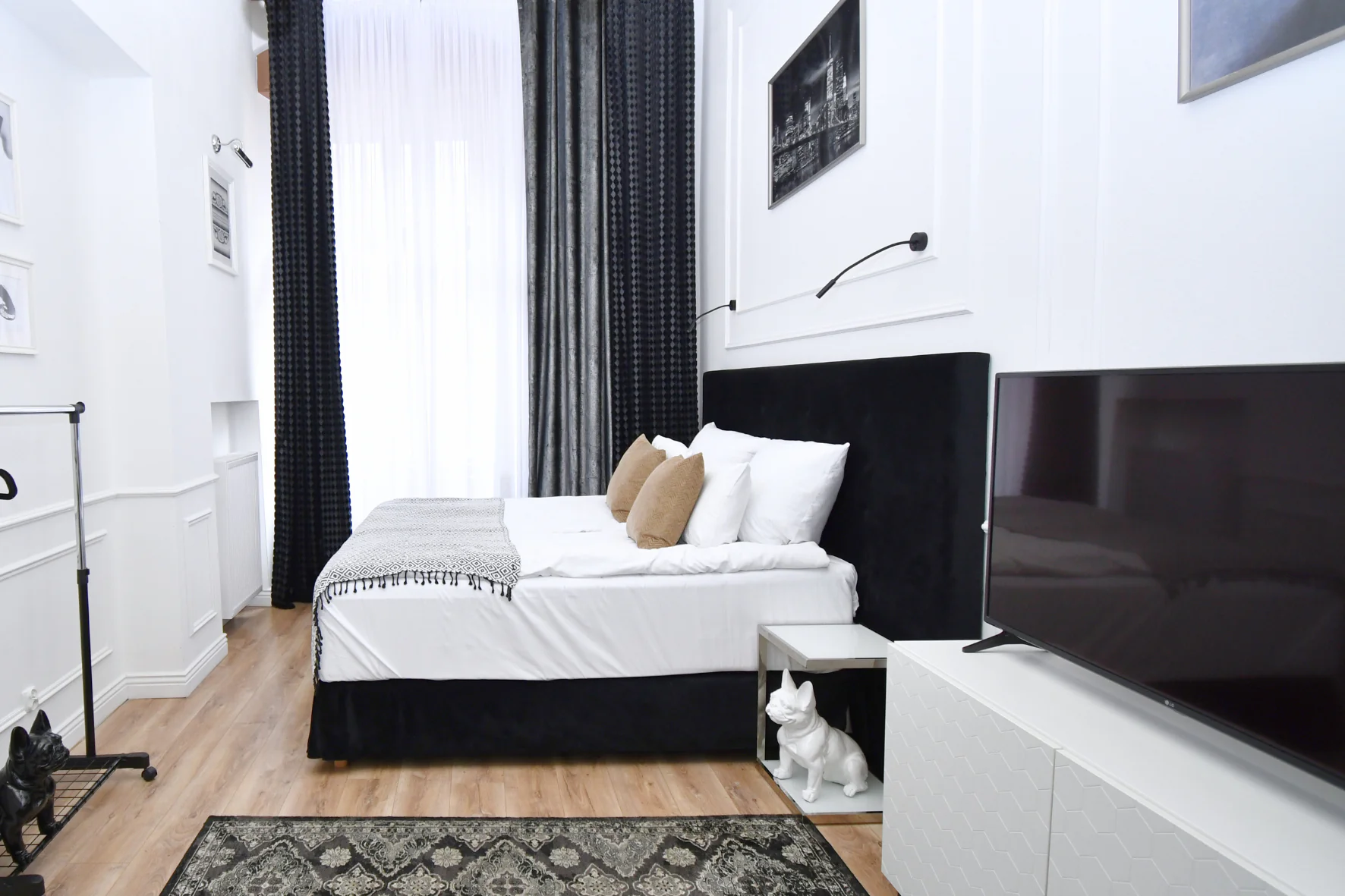 Apartament Black&White Toruń - elegancka przestrzeń z minimalistycznym stylem, blisko Starówki